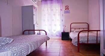 Musas Hostal *
